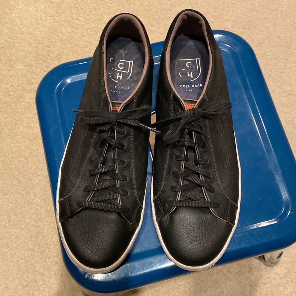 Women’s Cole Haan, black leather sneakers size 8.5